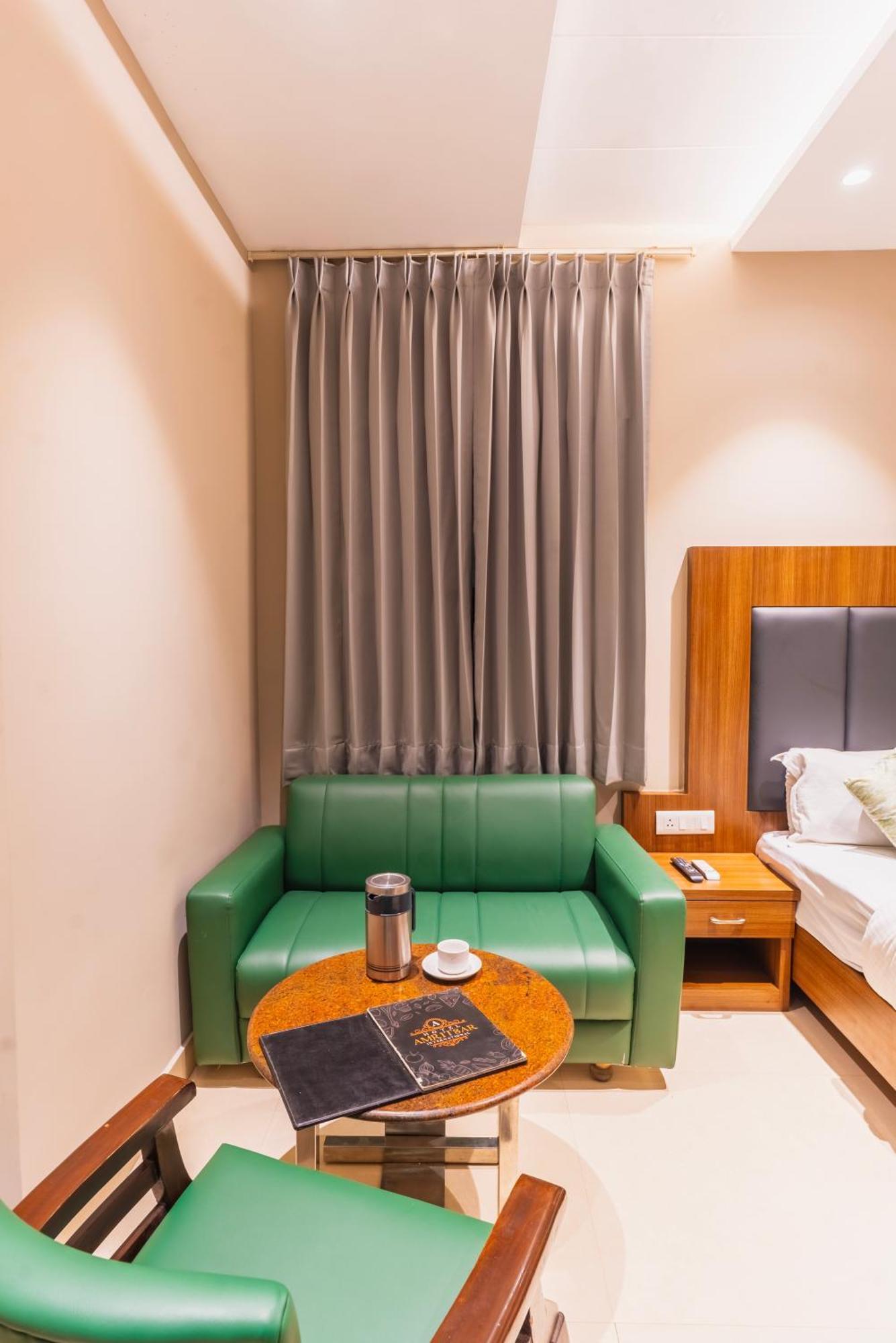 Hotel Amritsar International 2 Min Walk From Amritsar Bus Stand Exteriér fotografie