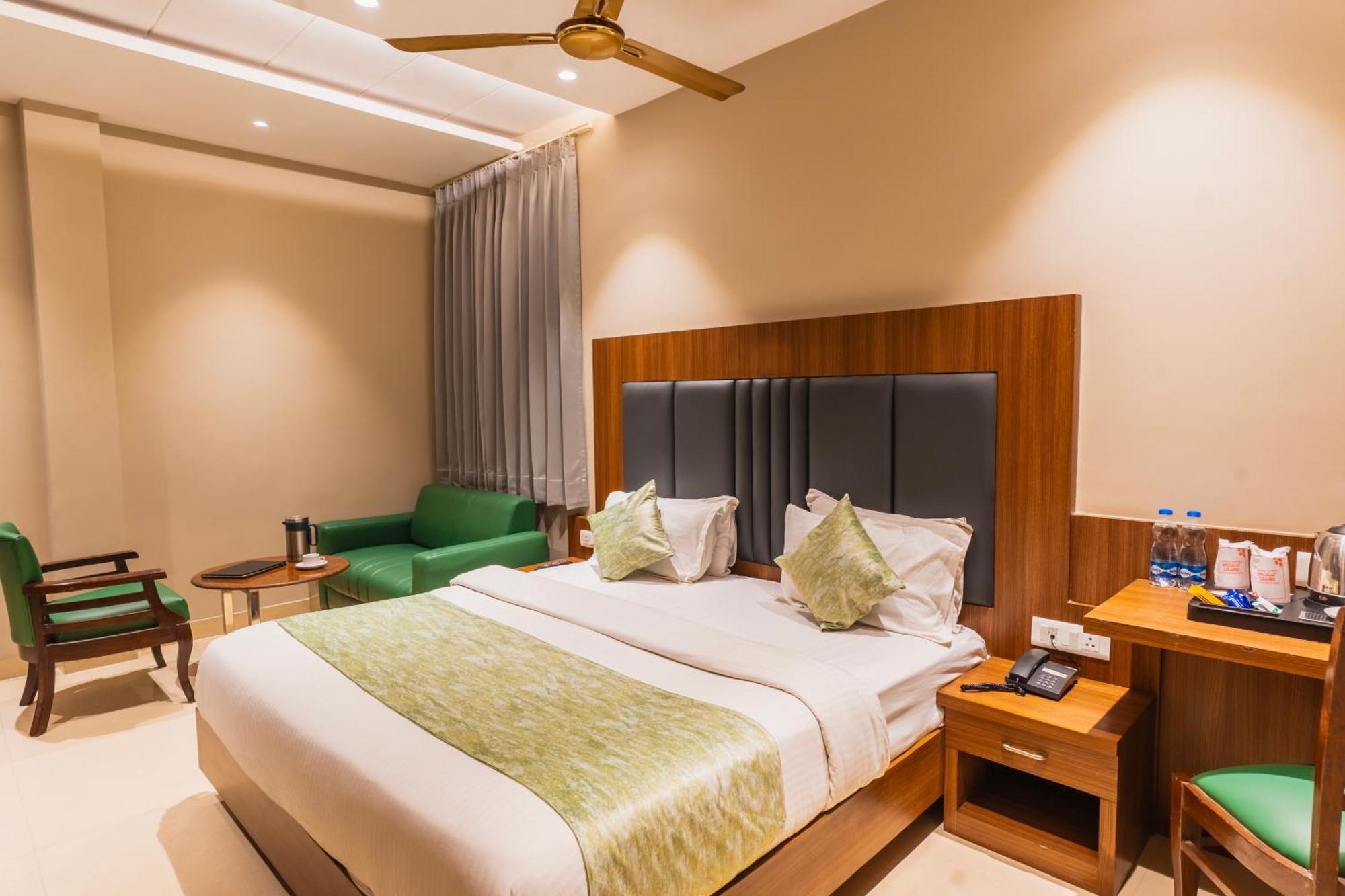 Hotel Amritsar International 2 Min Walk From Amritsar Bus Stand Exteriér fotografie