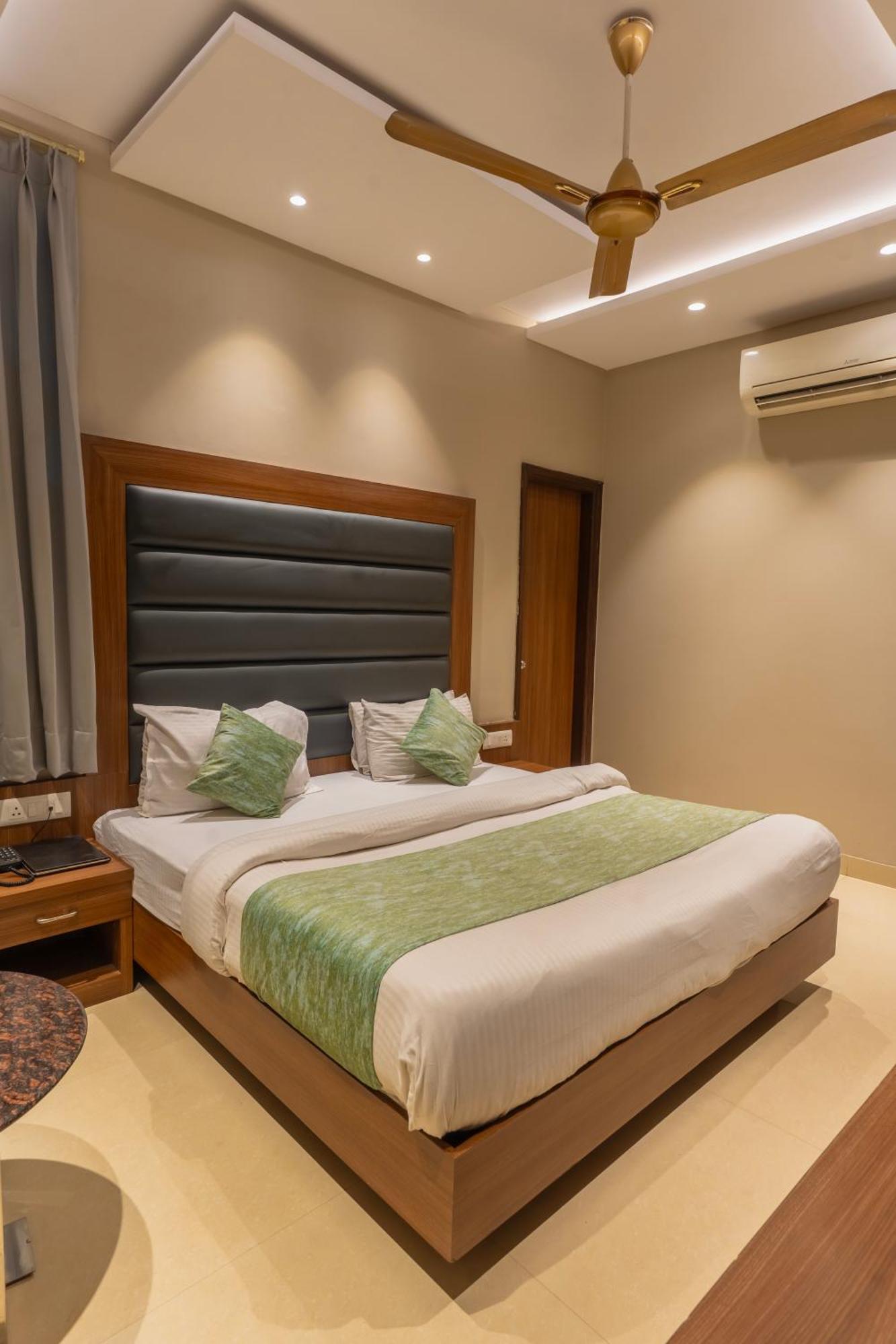 Hotel Amritsar International 2 Min Walk From Amritsar Bus Stand Exteriér fotografie